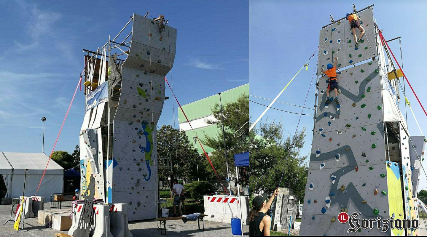 Immagine per Bancarelle e parete di roccia, riparte la fiera di San Martino a Cervignano